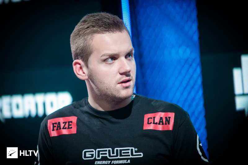 Falcons 轻松击败 G2 晋级 2025 年电子竞技世界杯四分之一决赛